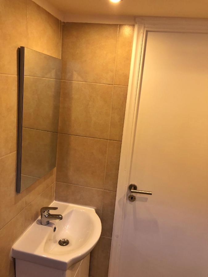 Argo Apartment 15Min From The Airport, 1Min From The Beach Artemis City Center Exterior photo