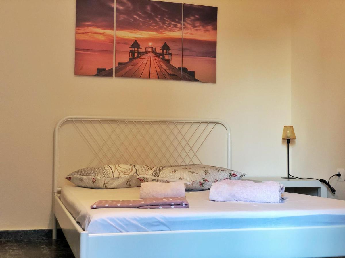 Argo Apartment 15Min From The Airport, 1Min From The Beach Artemis City Center Exterior photo